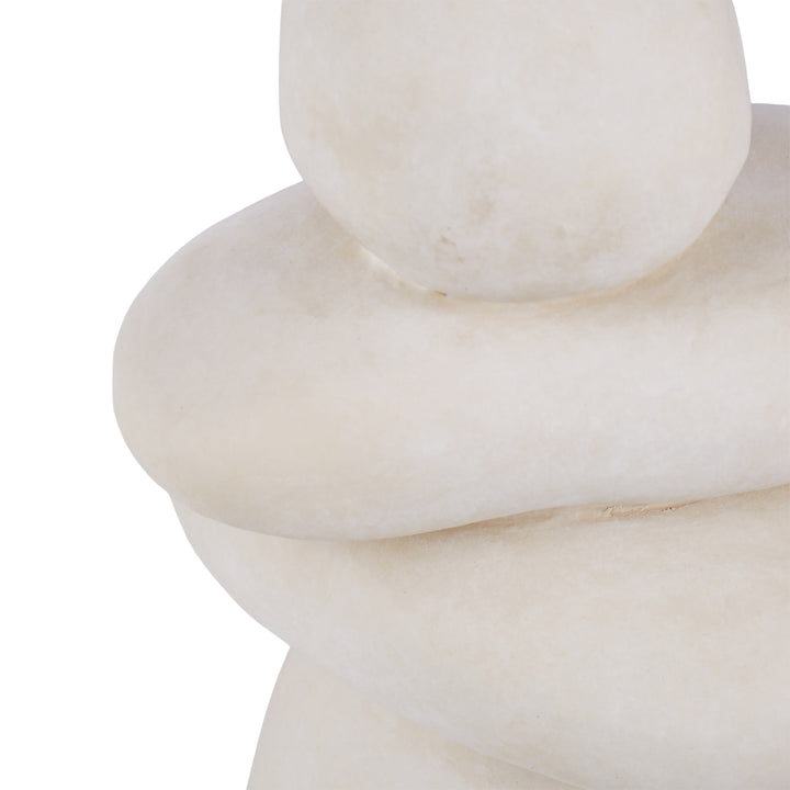 Nava Sculpture – Chalk (16x15x30cm)